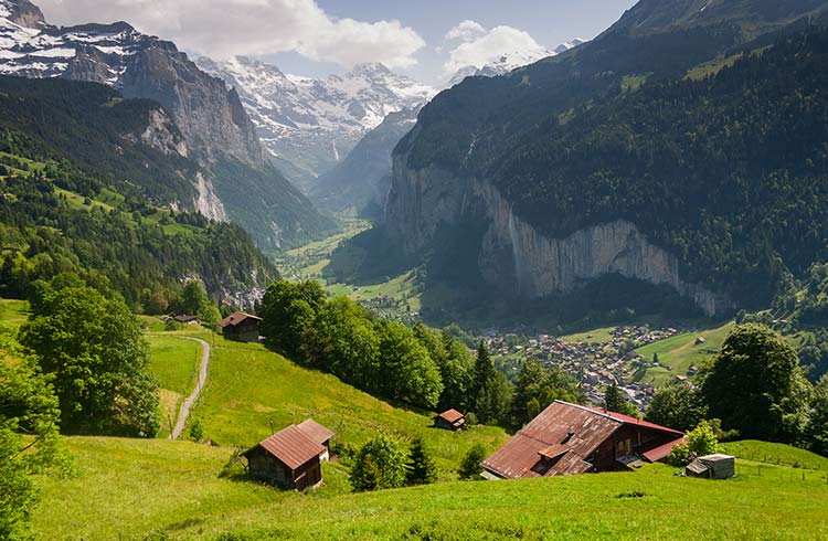 lauterbrunnen-valley-switzerland